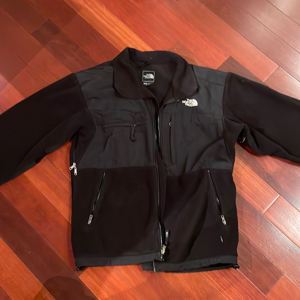 Mens North Face Jacket- Size L